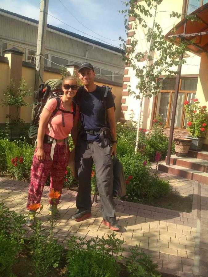 Medi Guest House Osh Exterior foto