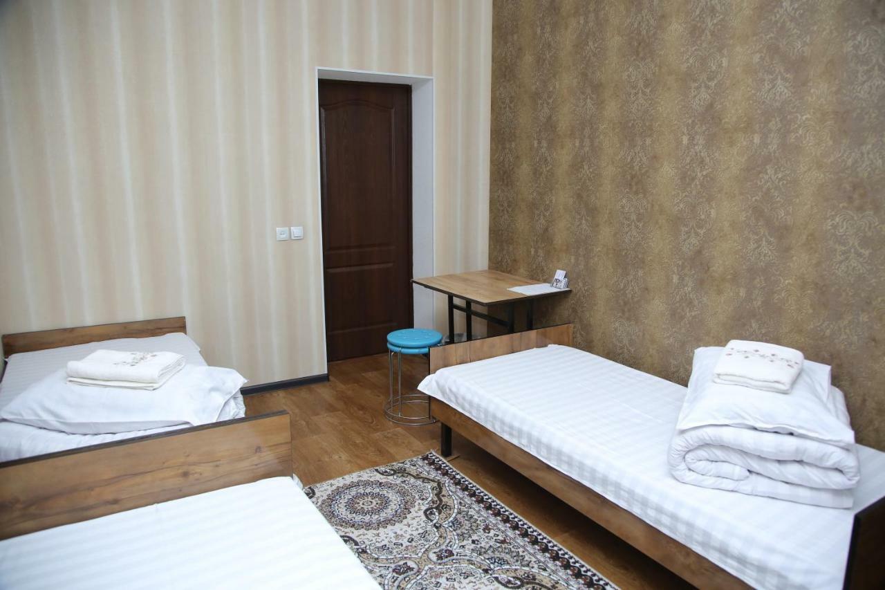 Medi Guest House Osh Exterior foto