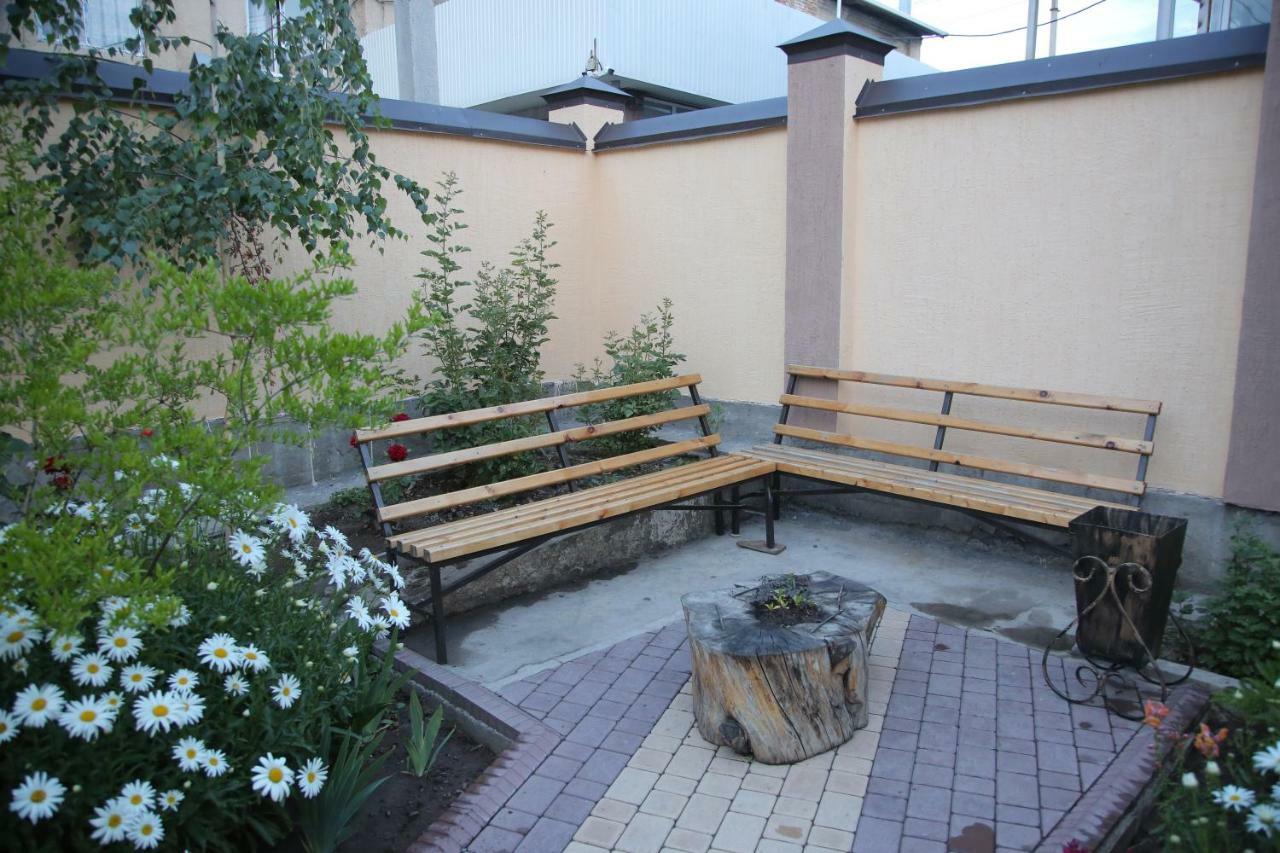 Medi Guest House Osh Exterior foto